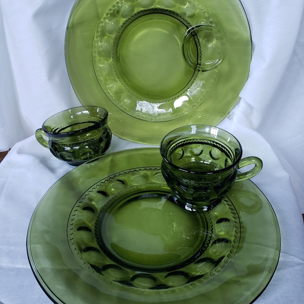 Indiana glass luncheon set for 2 thumb print design